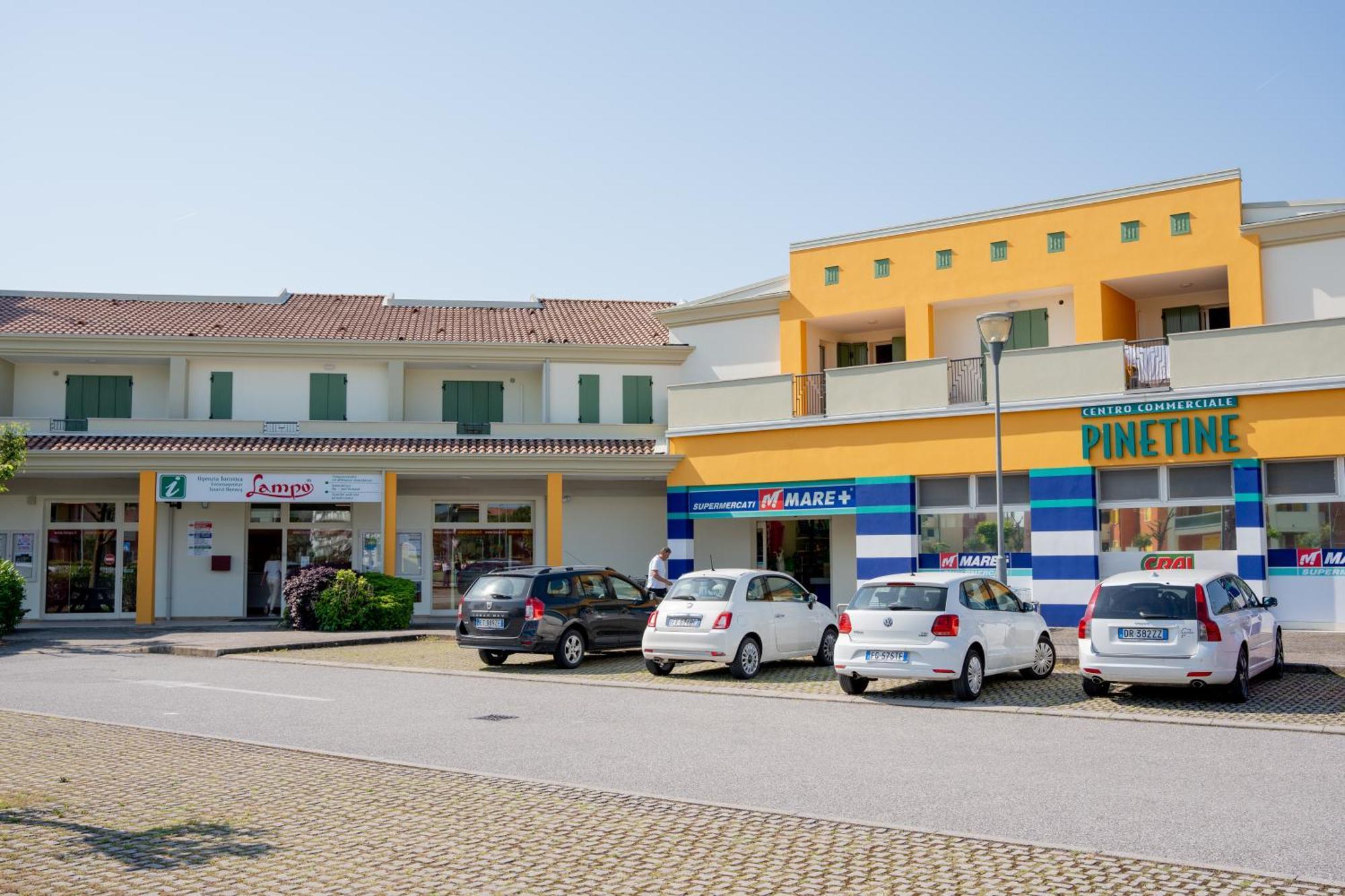 Апартаменты Robinia/Pinetine Lido Altanea Каорле Экстерьер фото